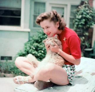 Debbie Reynolds feet photo 2