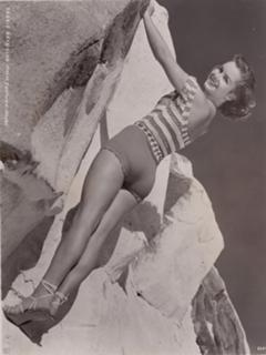Debbie Reynolds feet photo 5