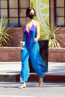 Eiza González feet photo thumbnail
