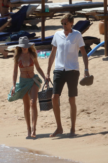 Abbey Clancy feet photo thumbnail