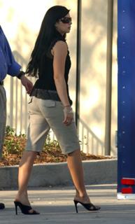 Danica Patrick feet photo thumbnail