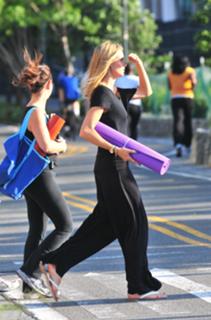 Heidi Klum feet photo thumbnail