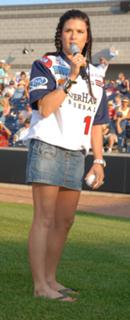 Danica Patrick feet photo thumbnail
