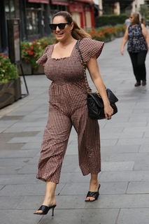 Kelly Brook feet photo thumbnail