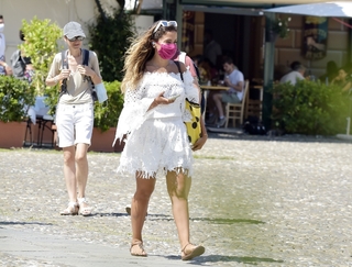 Anitta feet photo thumbnail