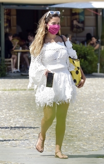 Anitta feet photo thumbnail