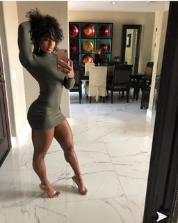 Qimmah Russo feet photo thumbnail