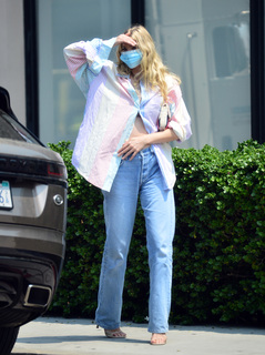 Elsa Hosk feet photo thumbnail