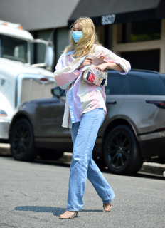 Elsa Hosk feet photo thumbnail