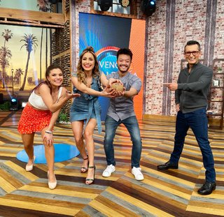 Cynthia Rodríguez feet photo thumbnail