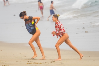 Hailey Bieber feet photo thumbnail