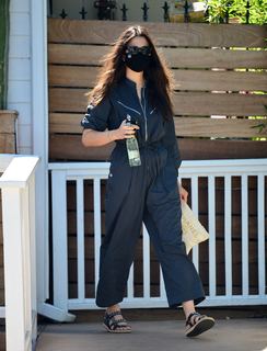 Jessica Gomes feet photo thumbnail