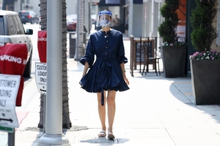 Emmy Rossum feet photo thumbnail
