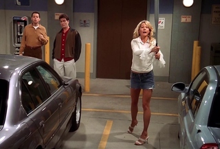 Jenna Elfman feet photo thumbnail