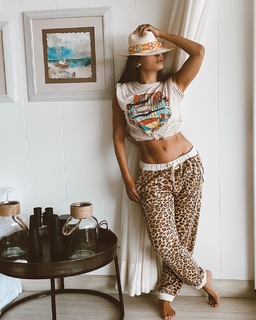 Galilea Montijo feet photo thumbnail
