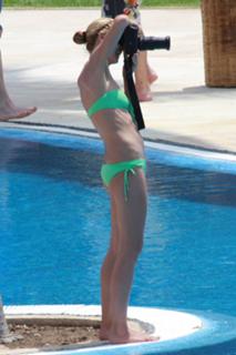 Heidi Klum feet photo thumbnail