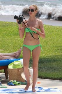Heidi Klum feet photo thumbnail