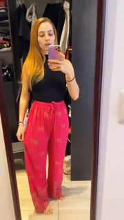 Yoseline Hoffman feet photo thumbnail