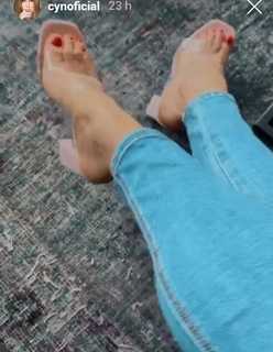 Cynthia Rodríguez feet photo thumbnail