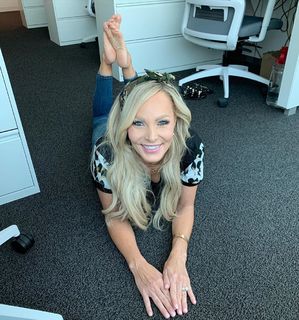 Kyle Unfug feet photo thumbnail