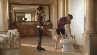 Holland Roden feet photo thumbnail