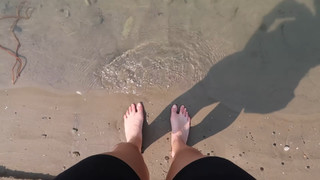 Rachel Ballinger feet photo thumbnail