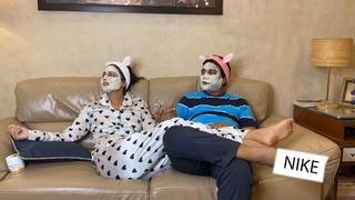 Hina Khan feet photo thumbnail