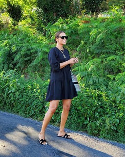 Paula Echevarría feet photo thumbnail