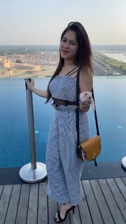 Jannat Zubair Rahmani feet photo thumbnail