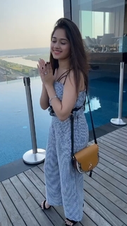 Jannat Zubair Rahmani feet photo thumbnail
