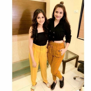 Jannat Zubair Rahmani feet photo thumbnail