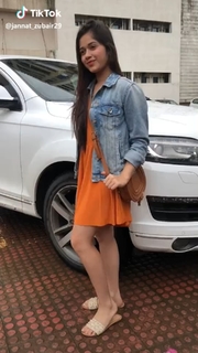 Jannat Zubair Rahmani feet photo thumbnail