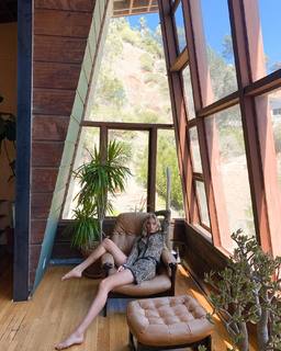 Elsa Hosk feet photo thumbnail