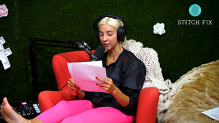 Gabbie Hanna feet photo thumbnail