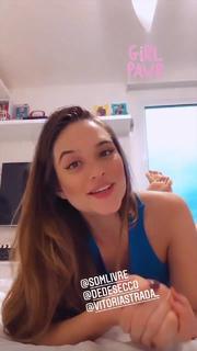Juliana Paiva feet photo thumbnail