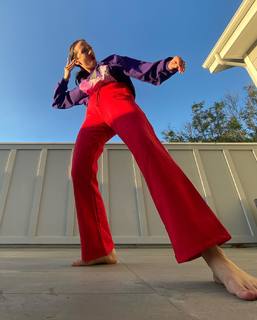 Colleen Ballinger feet photo thumbnail
