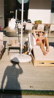 Kendall Jenner feet photo thumbnail
