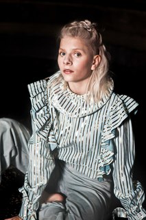 Aurora Aksnes feet photo thumbnail
