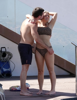 Kerry Katona feet photo thumbnail