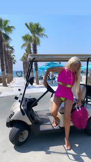 Jelena Karleusa feet photo thumbnail