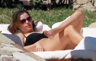 Sofía Vergara feet photo thumbnail