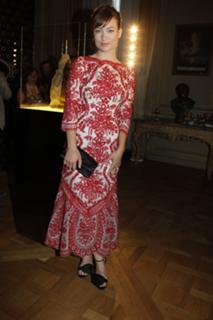Olivia Wilde feet photo thumbnail