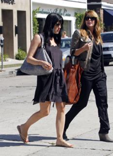Selma Blair feet photo thumbnail