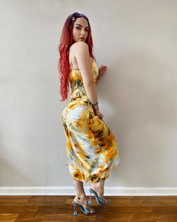 JoJo feet photo thumbnail