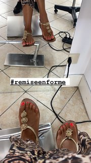 Veronica Maya feet photo thumbnail