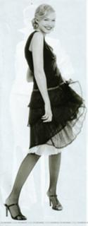 Mandy Moore feet photo thumbnail