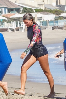 Sofia Richie feet photo thumbnail