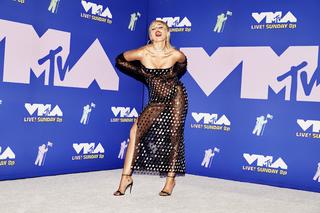 Miley Cyrus feet photo thumbnail