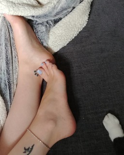 Sloan feet photo thumbnail