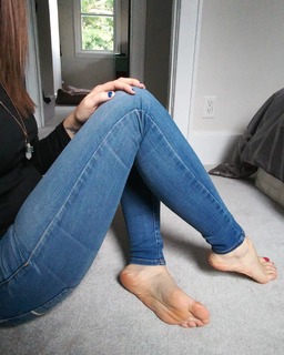 Sloan feet photo thumbnail